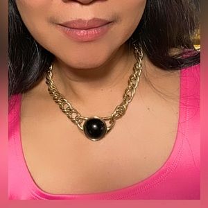 Vintage Trifari collectible jewelry Gold tone Black cabochon chocker necklace